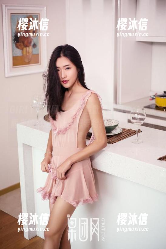 GIRLT果团网 - 看完黄歆苑的写真，喷涌而来的情绪，让我想要给我的女友来一组新的照片啦！