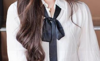 IMiss爱蜜社 – 小丽莎萌萌哒的毛衣美图里，有种说不出的氛围，最新套图，我好像有些痴迷了。