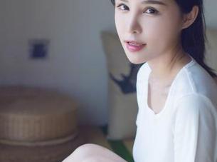 IMiss爱蜜社 – 杨晨晨sugar和她的浴缸，这作品集像是隐藏了太多的水花和泡沫。