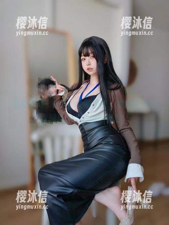 福利时间：K酱的女巫变身，她的图片让我想起了以前的电视剧。