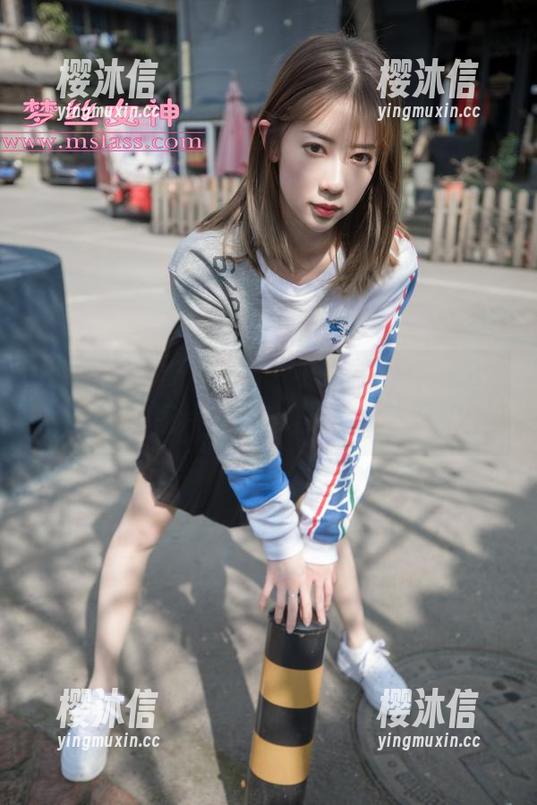 MSLASS梦丝女神-小朱茵 MSLASS梦丝女神 - 小朱茵在线,一探裤里丝的图片,竟然让我想起那天的梦