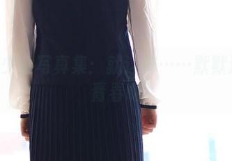 ROSI少女写真集：就这样……默默流淌的青春啊