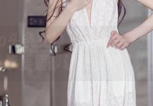 TouTiao头条女神 – 不就是一套女仆写真吗？李媛媛却让我思考了人生！