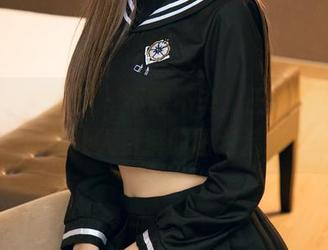 UGirls尤果网 – 不得不说，王尔琳的泳装真是让人费解的图包选择…