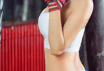 UGirls尤果网 – 王语纯私拍合集里，礼服的百种“玩儿法”