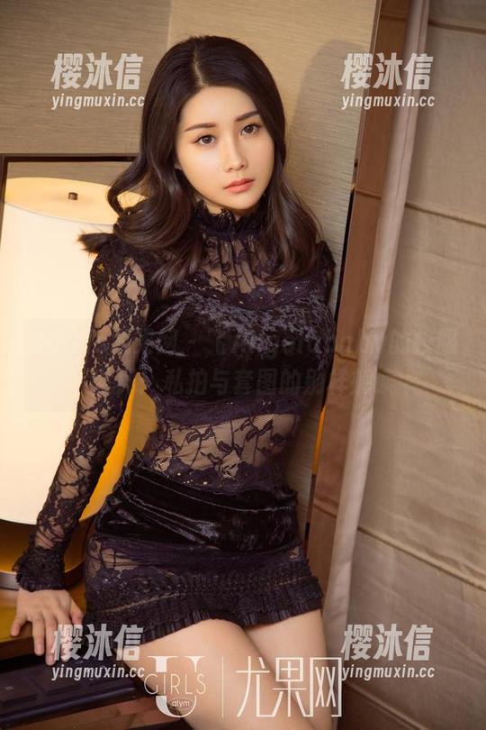 UGirls尤果网 - 飞Angelababy的校服世界：私拍与套图的别样解读