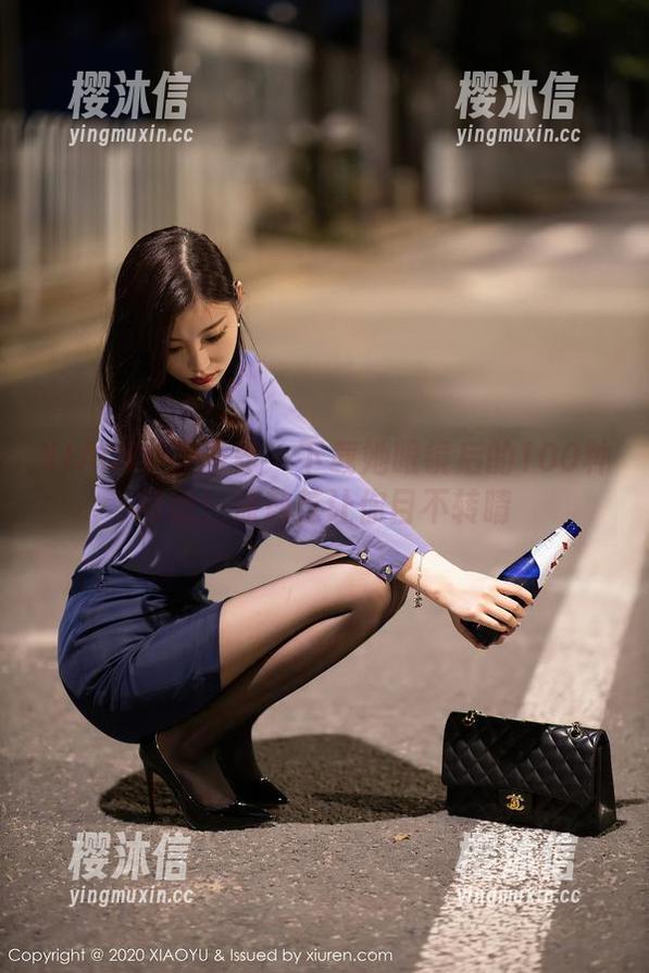 XIAOYU语画界-徐莉芝 XIAOYU语画界 - 下载她眼镜后的100种可能:徐莉芝让你目不转睛