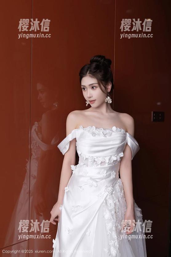 Xiuren秀人网-Cherry樱桃酱 Xiuren秀人网 - 集合Cherry樱桃酱的厨娘日常,罩着围裙也能这么带感!
