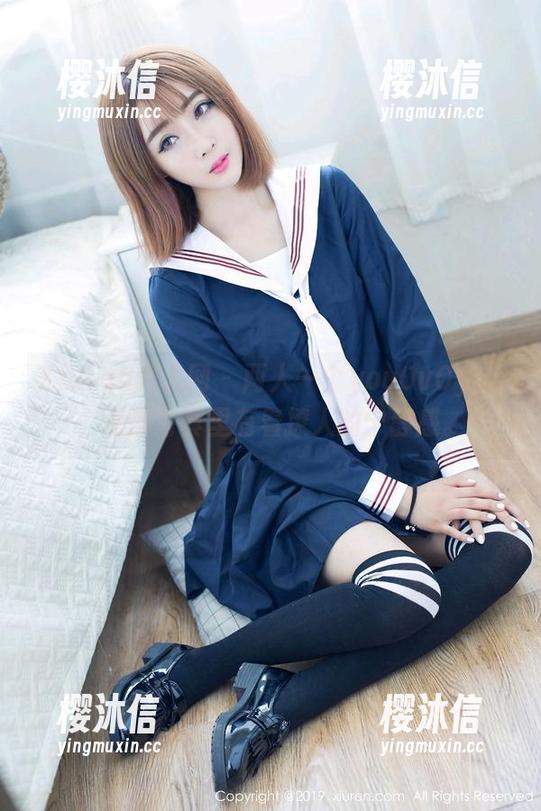 Xiuren秀人网 - 两人一个youOvOyou，私房写真里有着撩人的宁静感。