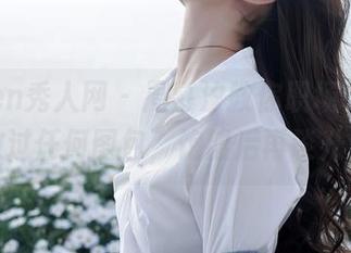 Xiuren秀人网 – 周慕汐教你职场OL风，不放过任何图包，饱腹后再谈升职！