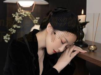 Xiuren秀人网 – 周慕汐的连体衣图包，精选一下？那是合不合理的问题了，哈哈！