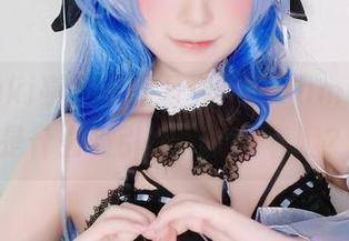 发现Yuki亭的最新写真作品Yami，究竟是什么吸引我一直看着呢？