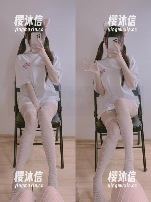 Miko酱，你的短裙暴击了我的审美，图片都值得珍藏，赶紧下载吧！