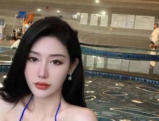 微密圈 – 私房写真：不爱笑的赛琳的嘉宾帖，唉，想不明白她拍那么多干嘛…