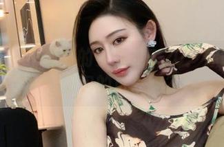 微密圈 – 不爱笑的赛琳的5.20：你敢碰免费图包的底线吗？