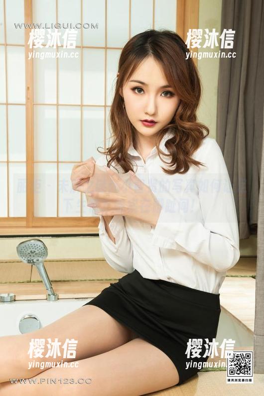 丽柜 - 未解之谜：小智贤的写真如何让足下生情？答案在脚趾间！
