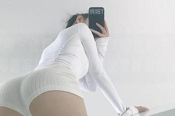 微密圈 – 俏妞qiaoniuTT的白色三点式-高清写真，我的眼睛快要被晃到了