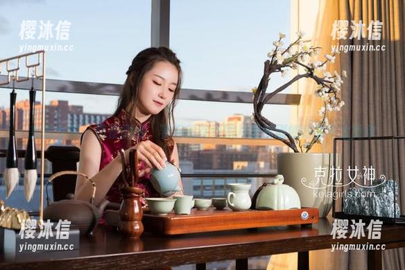 克拉女神 - 随便翻翻，姜璐的在线图片里的剧情好像不太简单
