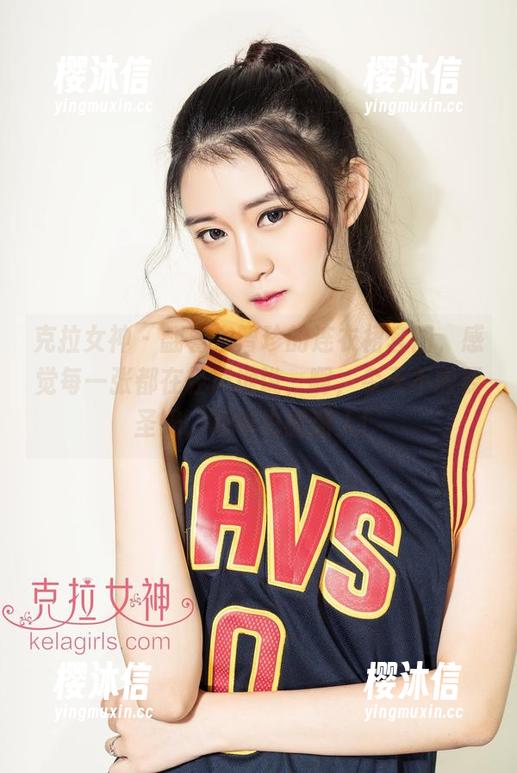 克拉女神-宋智珍 克拉女神 - 翻看宋智珍的连衣裙套图,感觉每一张都在轻声地说,啊,今天不需要圣光,简单也能迷人!