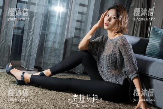 克拉女神-慕菲 克拉女神 - 慕菲的夏天:无圣光,只有阳光和一丢丢尴尬的小动作!