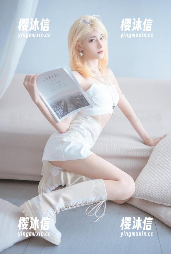 南桃Momoko 图看了,脑泪崩,小心南桃Momoko的镂空把你打击到!