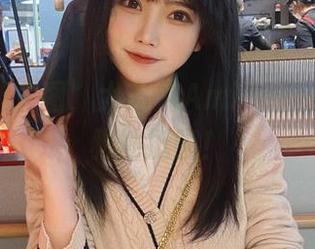 免费长腿套图，大肉丸Amiee教你如何优雅地挺腿！