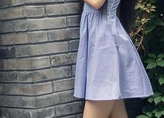 头条女神 – 曲佑熙的学妹私拍：原图里的藏头诗，谁说要文艺才能出彩？