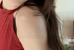 微密圈 – 最新原图——小玉吃果冻在浴缸里的悠闲，羡慕到不行！