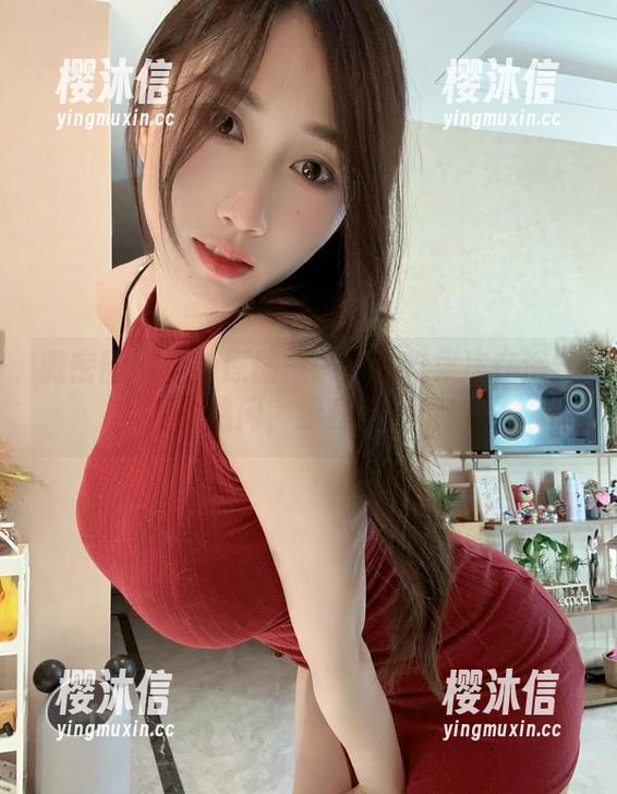 微密圈 - 最新原图——小玉吃果冻在浴缸里的悠闲，羡慕到不行！