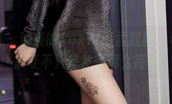 尤物馆 – 油亮的FoxYini孟狐狸，私拍合集可不只是妆容那么简单