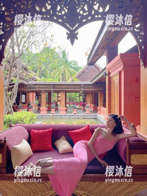 微密圈 - 黑胶长袜照进现实：就是阿朱啊的图包精选，我只能默默钱包里的小钱啊...