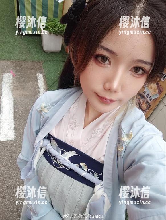 巴鲁巴鲁BaRu 原图中的巴鲁巴鲁BaRu,情不自禁的办公室乱象