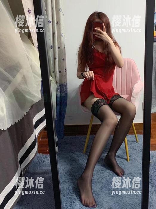 微密圈 - 当提袜少女遇上女王话题：图库中的抢眼精选