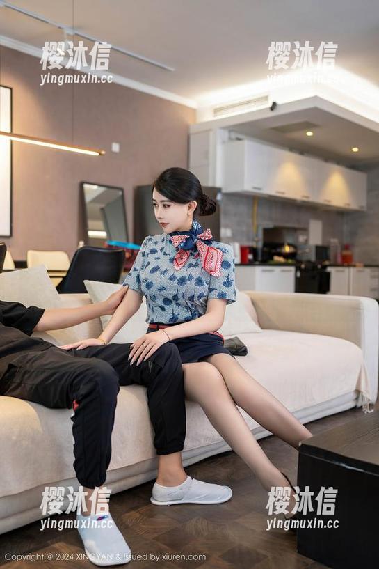 星颜社 - 恩一的白色清新套装：美图、图包，让你变身护心使者！