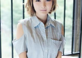 果团网 – 礼服和UFO：陈迪娅的写真，是不是也有外星人在暗中观照？
