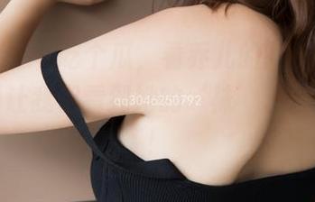 梦丝女神 – 吃个瓜，看乔儿的网袜！原图和套图让我们看到她的‘袜’事一网打尽！