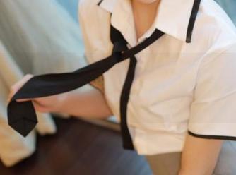 模范学院 – 比基尼和姗姗就打奥特曼，怎样才能合成一张成功的高清作品？
