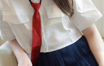 模范学院 – 白茹雪abby的私拍资源：户外里的风吹到我的心窝里，哈哈