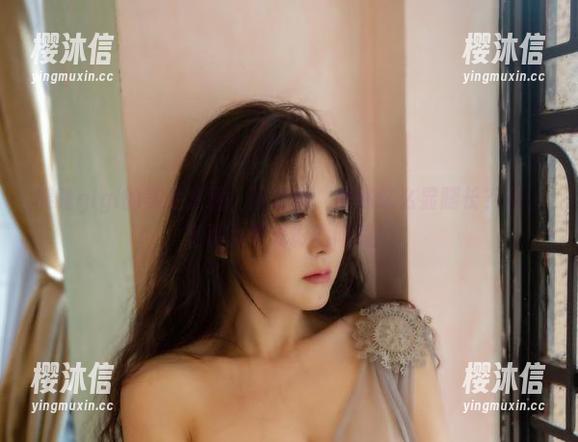 樱晚gigi的美足套图，精选版，居然这么显腿长？我一直以为是光影的问题！