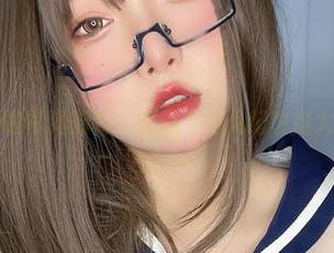 次屁啦写真福利：私底下的风纪也挺大胆！