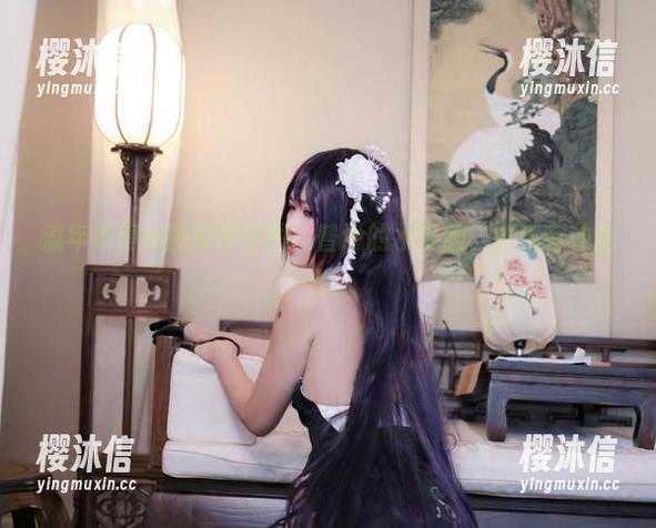 流年不停w的原图套图，普通的水手服，竟然有种魔力。