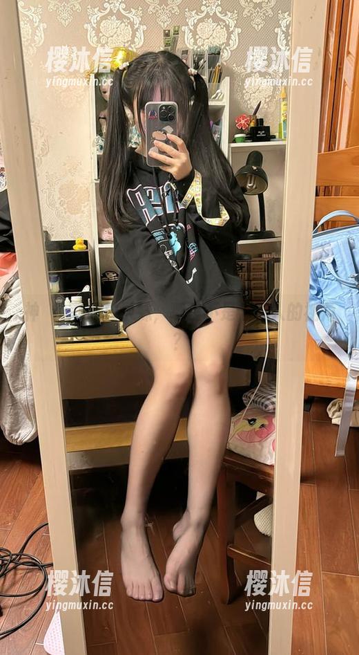 神沢永莉私拍学妹，哪里不是个别人的视角？