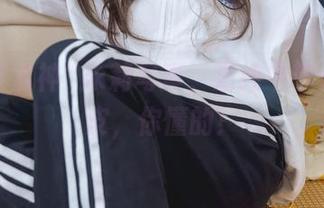 在线欣赏神沢永莉写真，清纯中带点小调皮，你懂的！