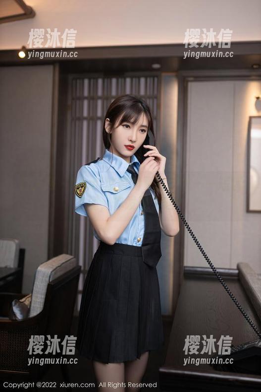 秀人网 - Yomi悠蜜的夏日图包——短裤之趣，你发现了吗？