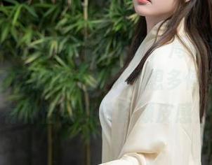 秀人网 – 原图里的兔女郎，周慕汐baby这次的角色扮演让人不禁想多停留几秒，有种恰到好处的顽皮感！