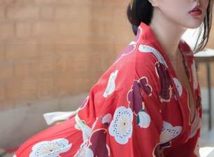 秀人网 – 一言不合就来一组徐若兮的礼服美图，真没让人失望。