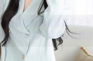 秀人网 – 别告诉我只有我在关注王馨瑶yanni的JK写真，网盘好玩到炸？