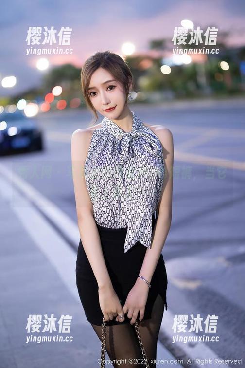 秀人网 - 写真里的肉晴MINI短裤，当它遇上夏天……