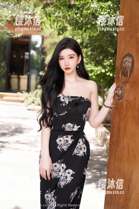 秀人网-软糖爱喝奶 秀人网 - 软糖爱喝奶,脚下的长腿展开,私拍套图的灵魂快来一起嗨吧!