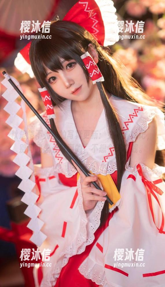 秋楚楚不秃头 秋楚楚不秃头的写真更新:女神养成记,别问我怎么做到的,不想今天收钱。